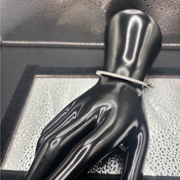 Jewelry - Elegant Silver Cz Bangle